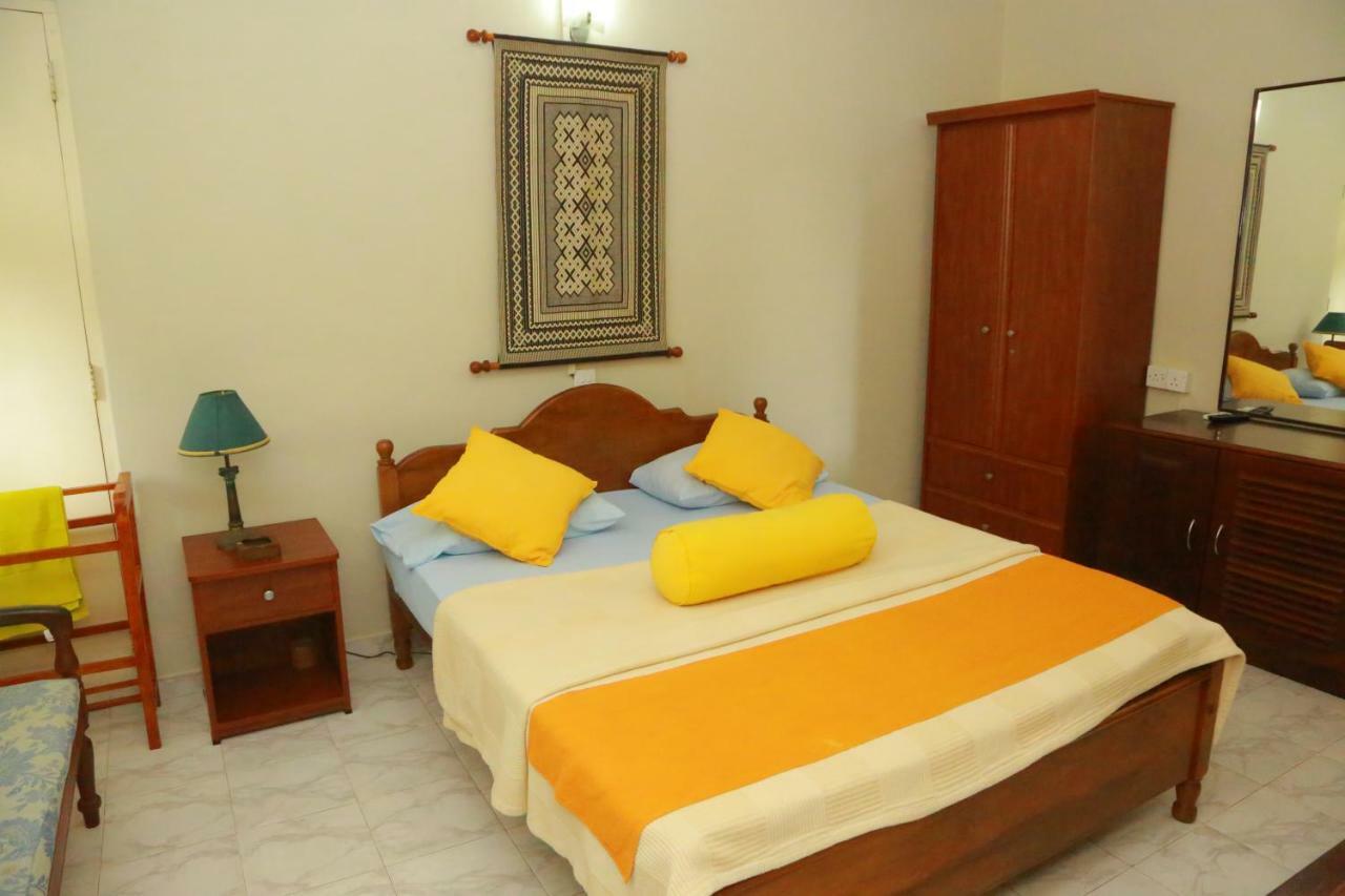 Ranveli Beach Resort Dehiwala-Mount Lavinia Dış mekan fotoğraf